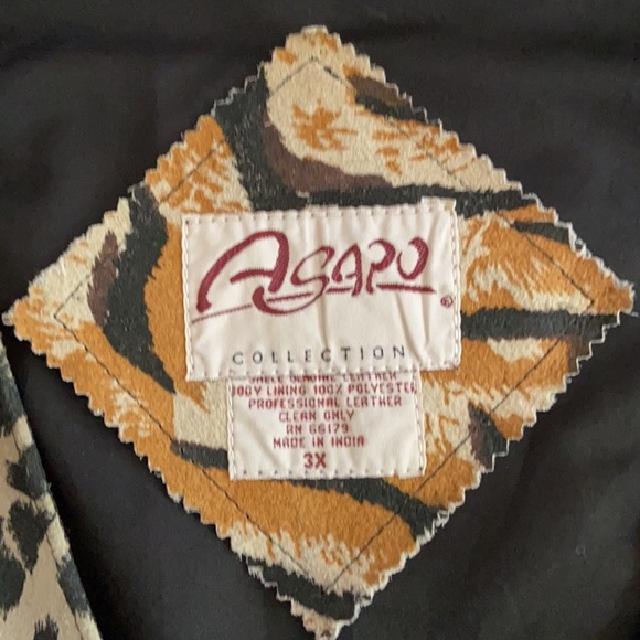 Agapo Collection Plus Size Leather Animal Print Vest: 4191 - Picture 7 of 8